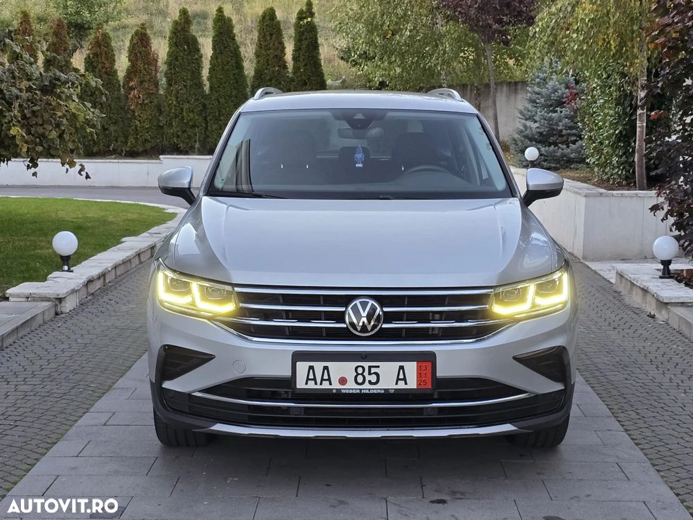 Volkswagen Tiguan 2.0 TDI SCR 4MOTION DSG Elegance - 32