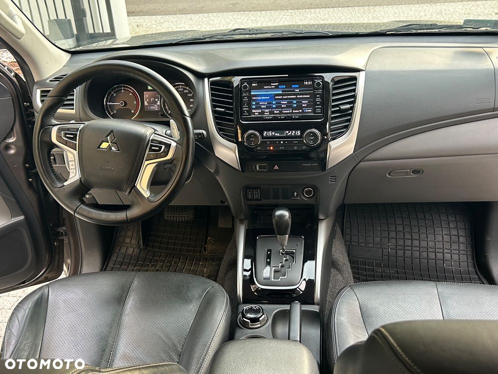 Mitsubishi L200 - 12