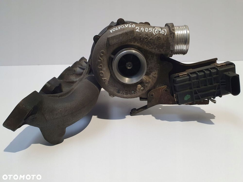 TURBOSPRĘŻARKA Volvo V50 2.4 D5 turbo 30774670 - 4