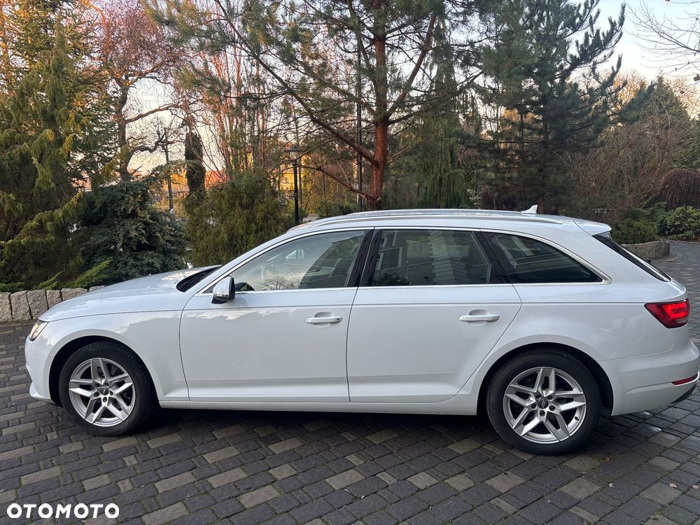 Audi A4 Avant 2.0 TDI - 10
