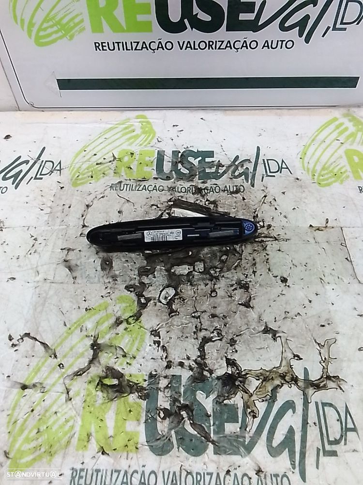 Display Do Sensor Estacionamento Mercedes-Benz C-Class (W204) - 2