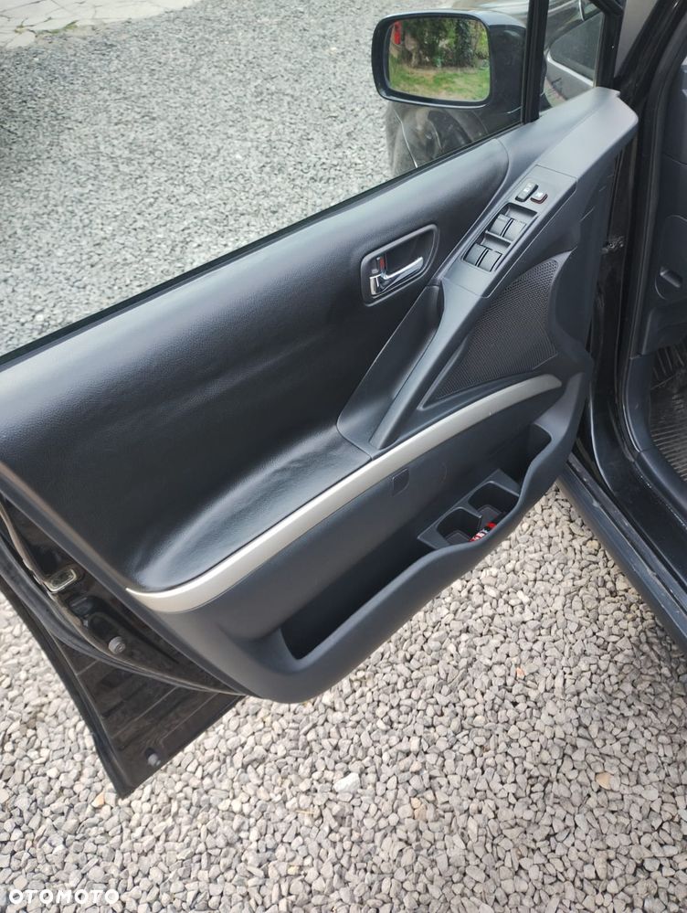 Toyota Corolla Verso 2.2 D-4D Sol - 8