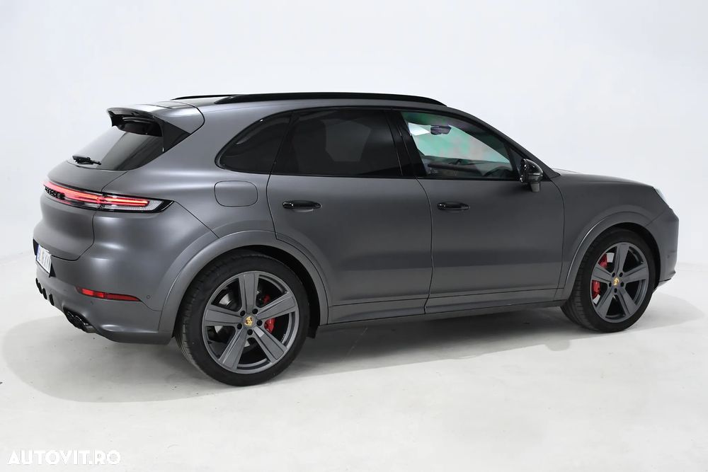 Porsche Cayenne S - 8