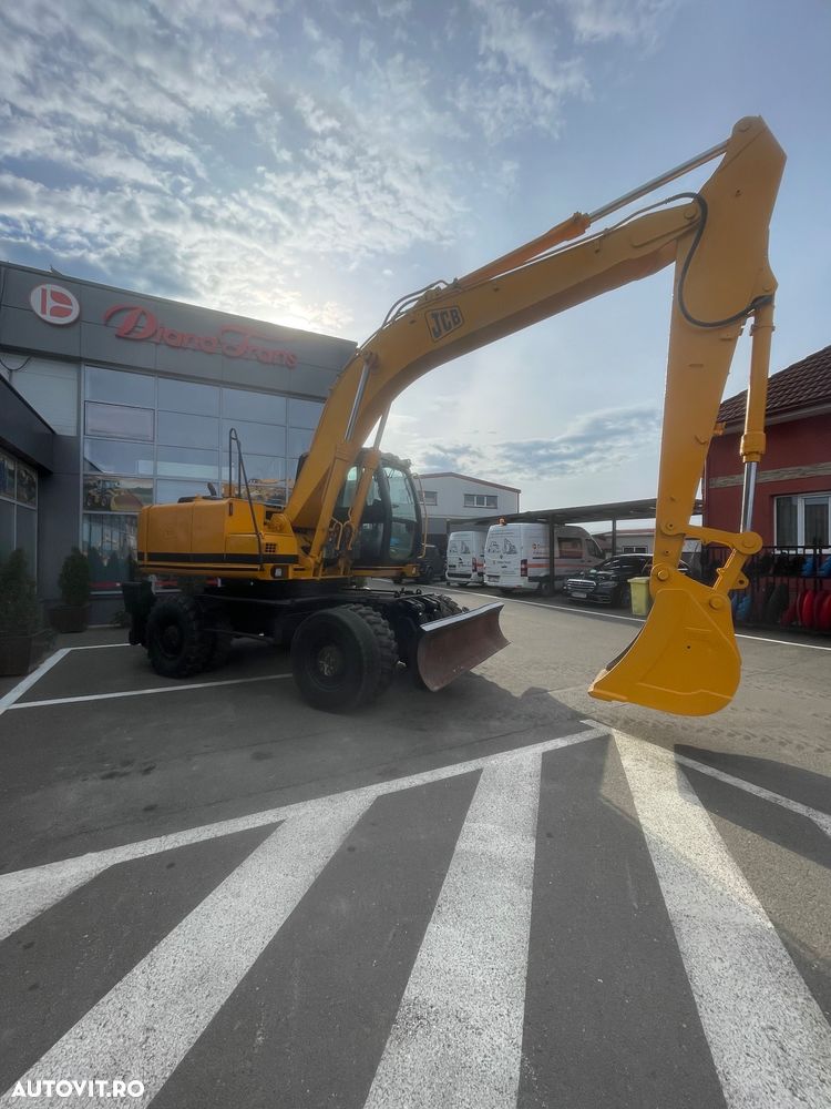 JCB JS1033 - 3