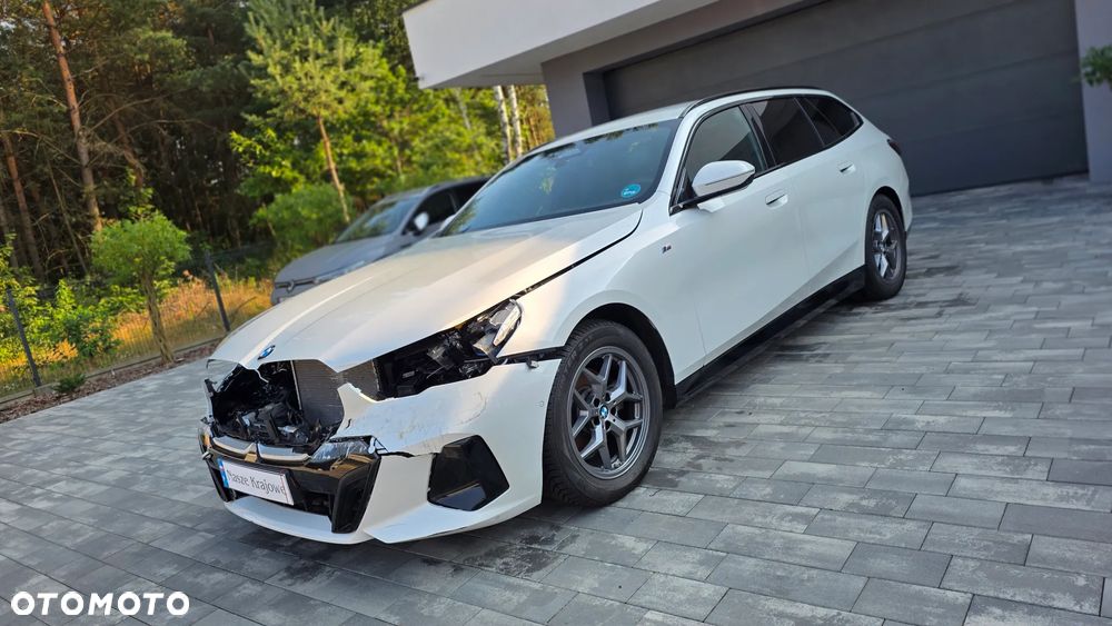 BMW Seria 5 520i mHEV M Sport - 3