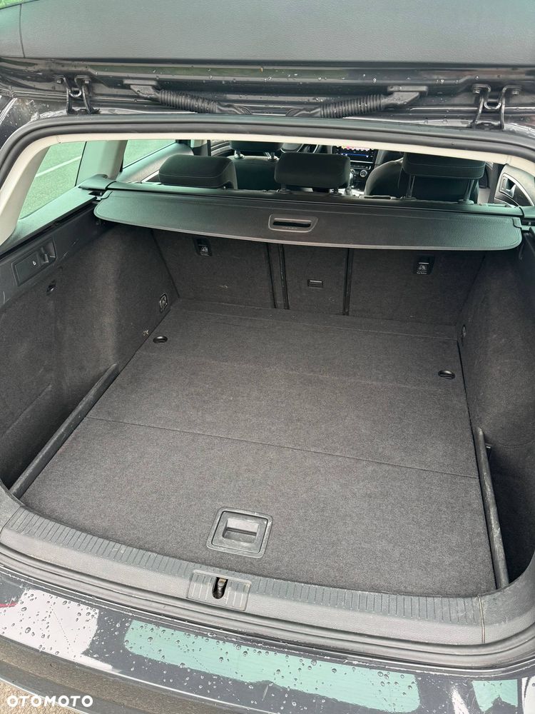 Volkswagen Golf - 21