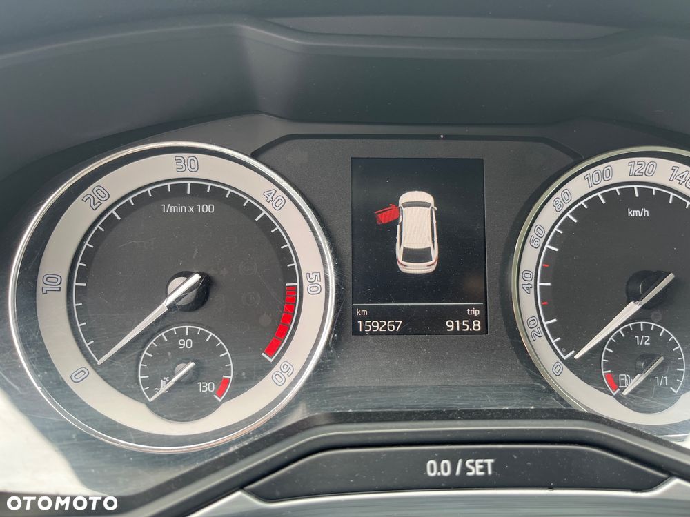 Skoda Superb 2.0 TDI Active DSG - 10