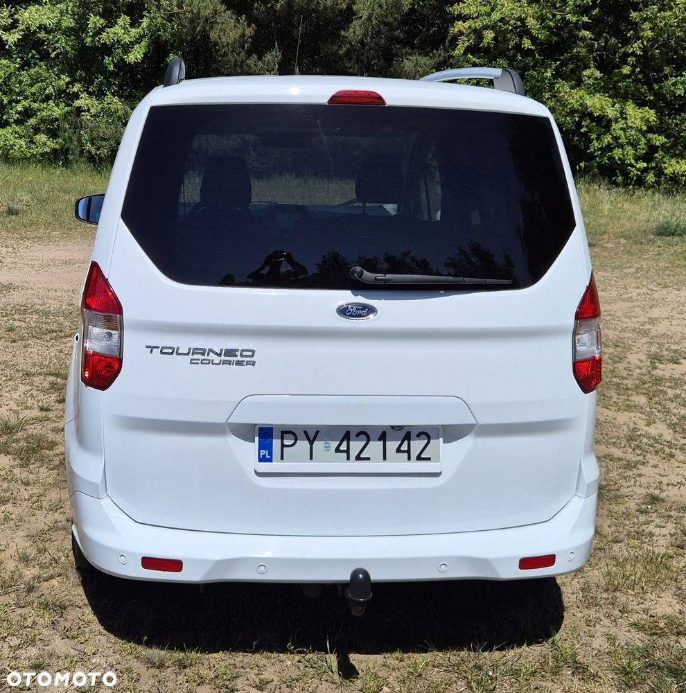 Ford Tourneo Courier 1.5 TDCi Sport - 10