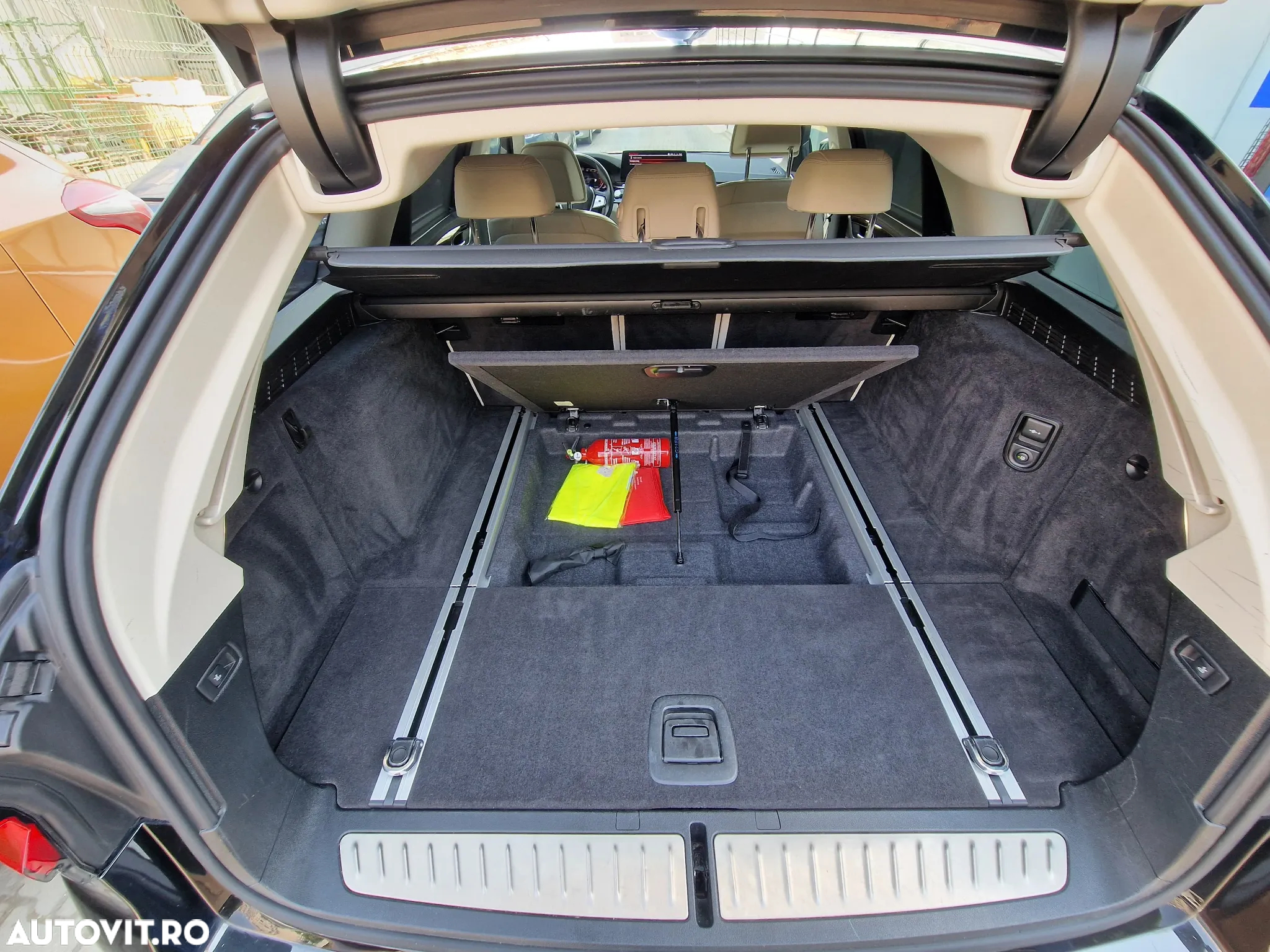 BMW Seria 5 518d AT MHEV - 30