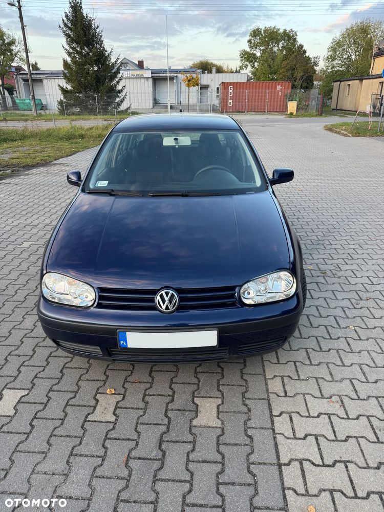 Volkswagen Golf - 3
