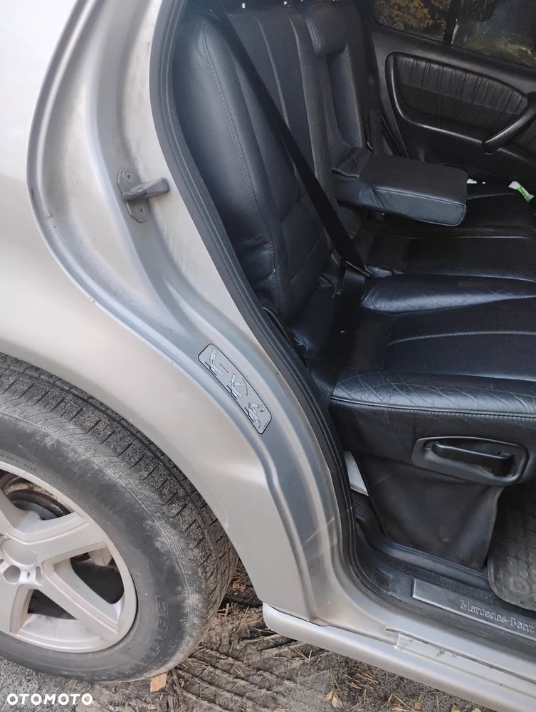Mercedes-Benz ML - 21