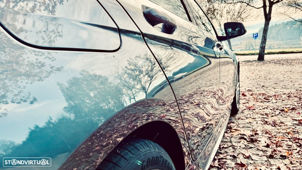 BMW 118 i Pack Desportivo M Auto - 33