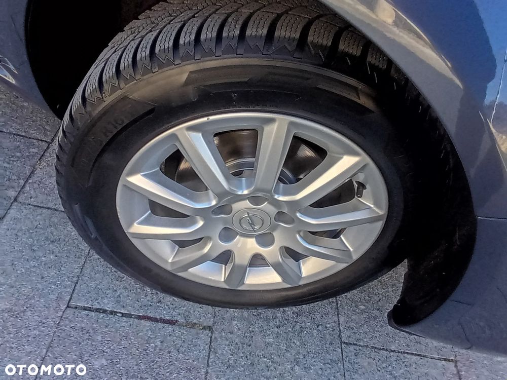 Opel Zafira - 38