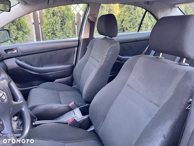 Toyota Avensis 1.6 VVT-i Terra - 6