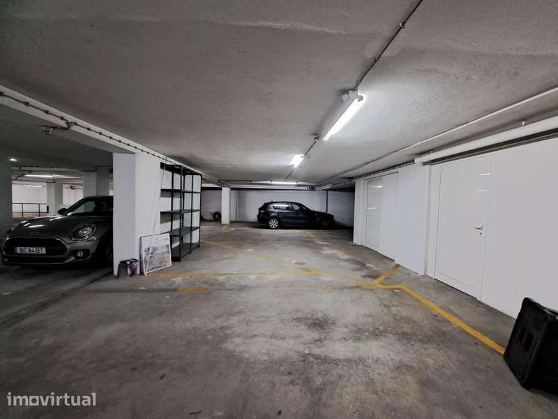 Parqueamento no CENTRO de Torres Vedras! - Grande imagem: 4/24