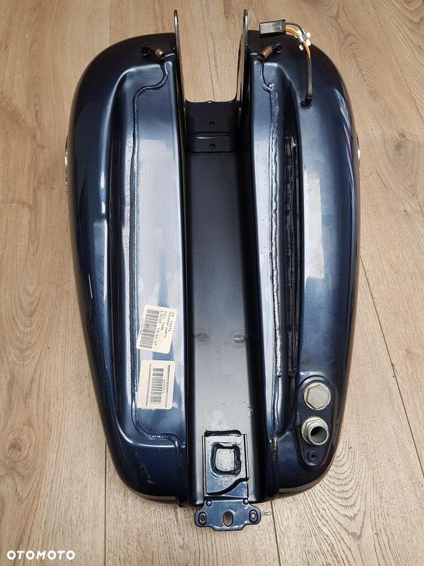 Zbiornik paliwa bak emblemat Harley Softail FXSTD Anniversary 100th - 10