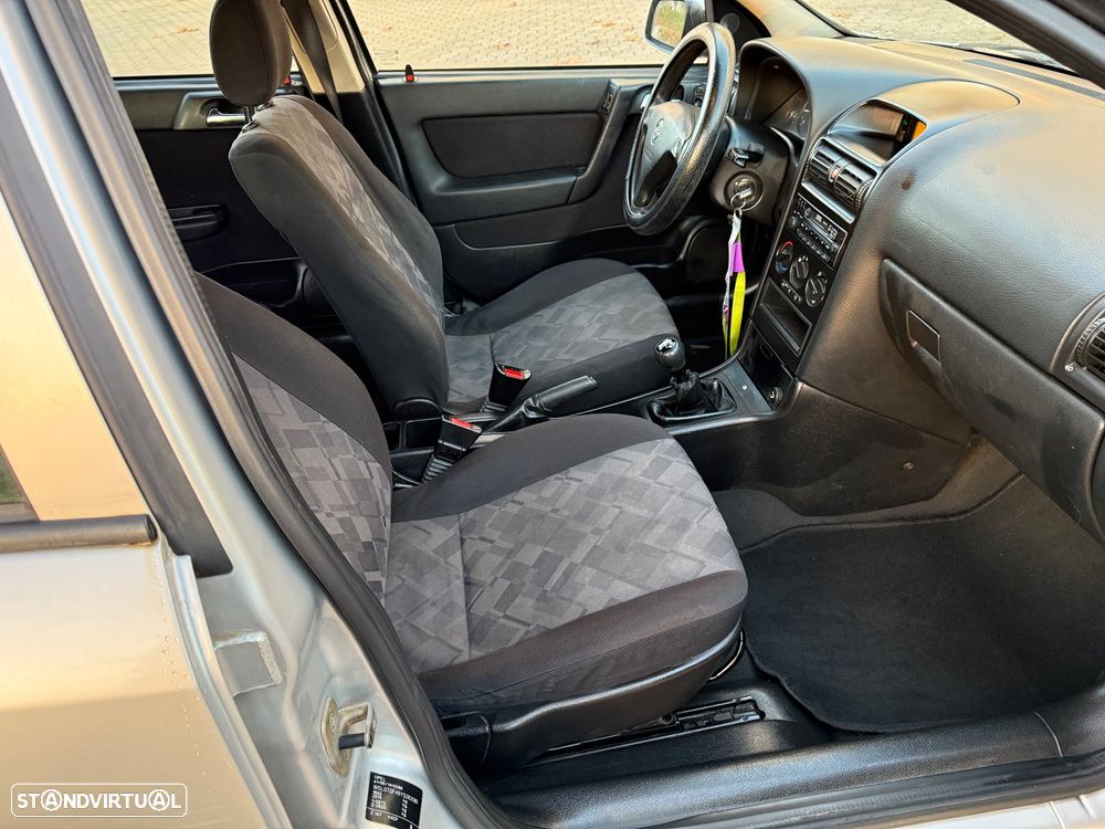 Opel Astra 1.4 Club - 13
