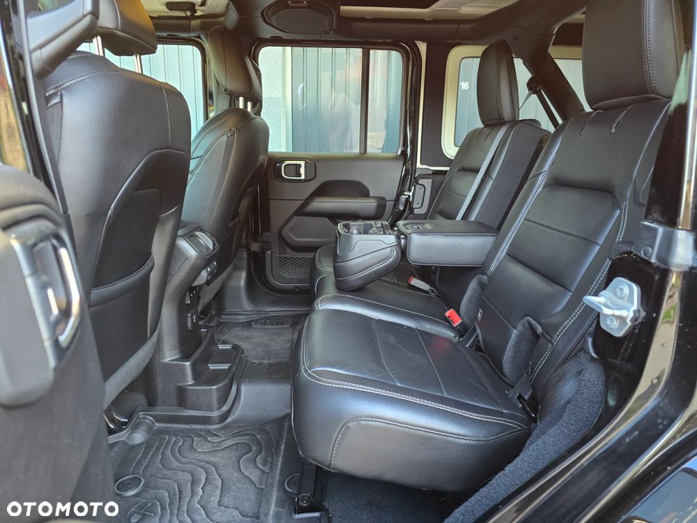Jeep Wrangler Unlimited 2.2 CRD Sahara - 15
