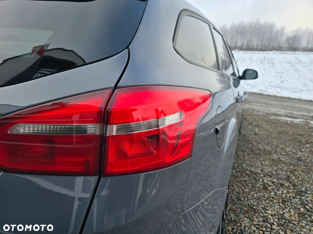 Ford Focus 2.0 EcoBoost ST - 27