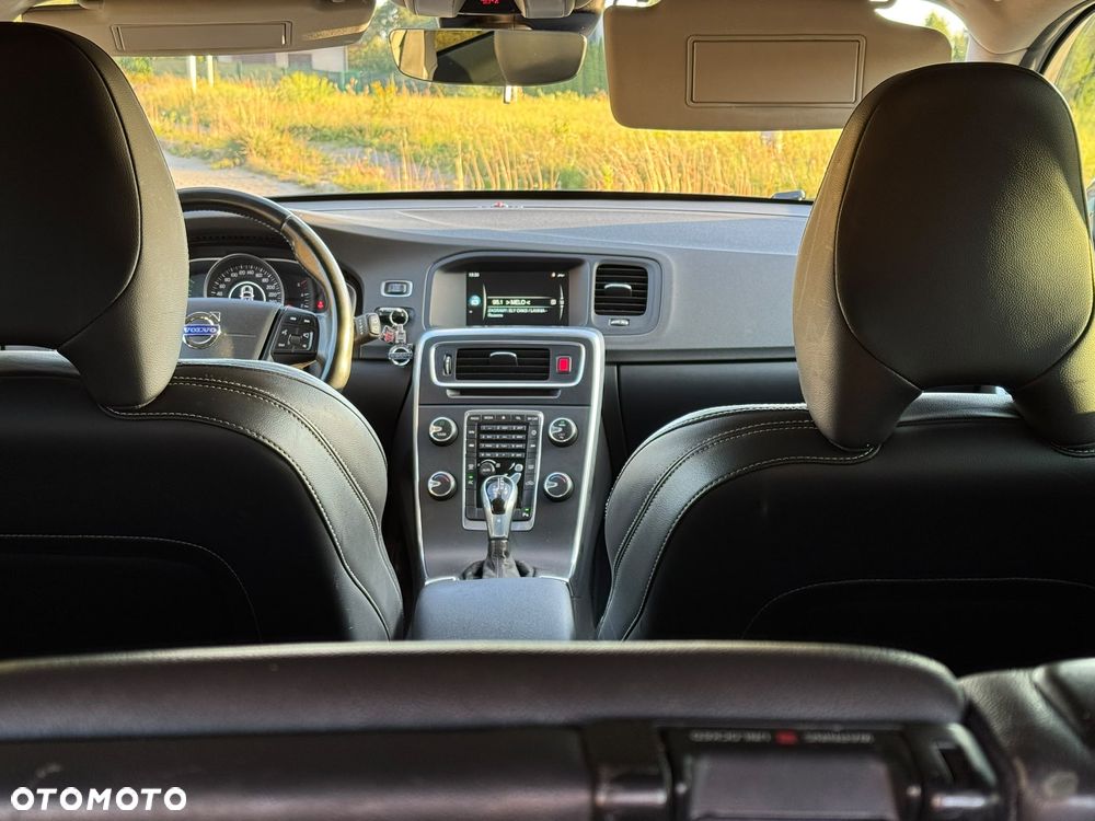 Volvo V60 D2 Kinetic - 19