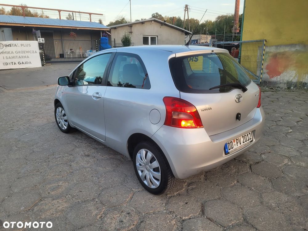 Toyota Yaris 1.3 VVT-i Sol - 6
