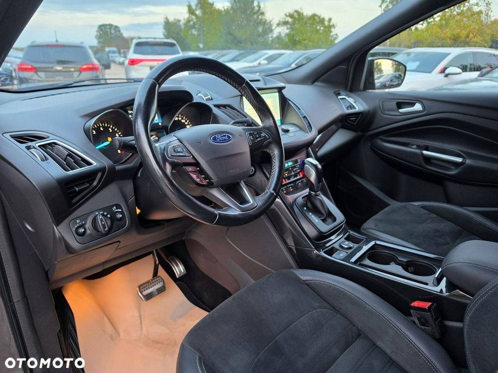 Ford Kuga 1.5 EcoBoost 4x4 ST-Line - 27