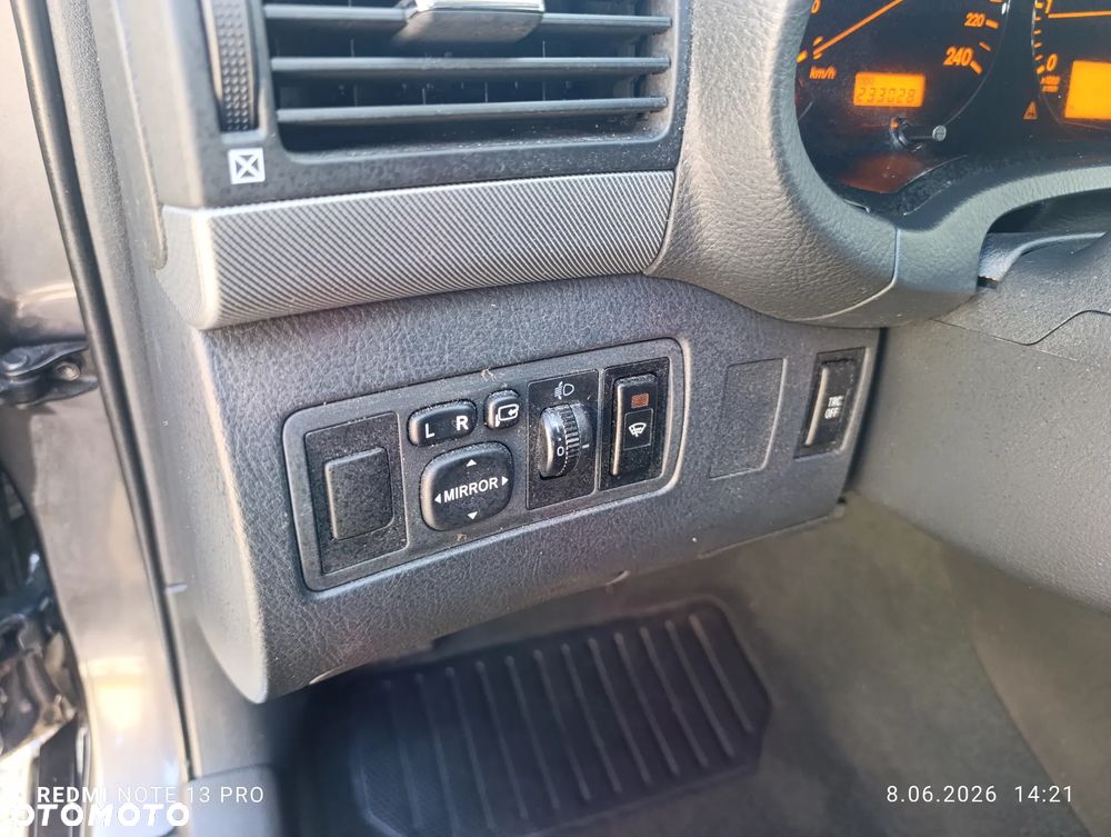 Toyota Avensis 1.8 VVT-i Combi - 18