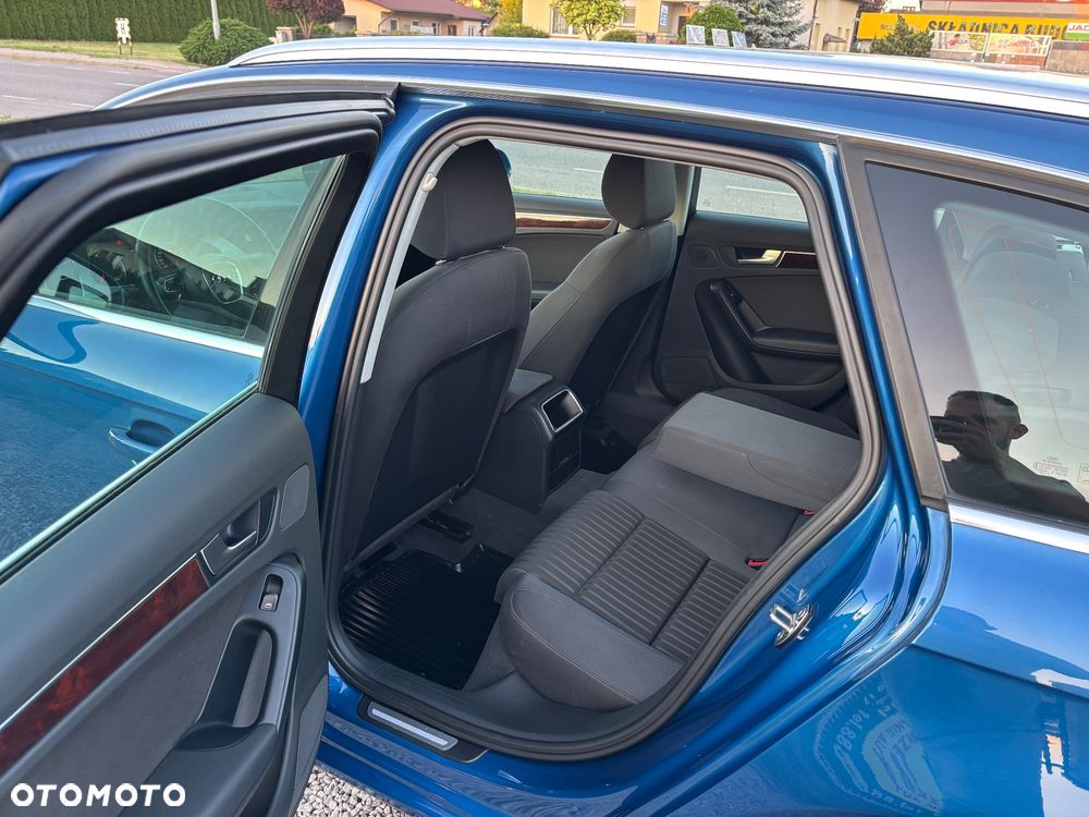 Audi A4 Avant - 10