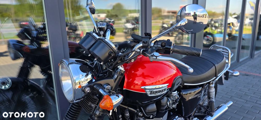 Triumph Bonneville - 29