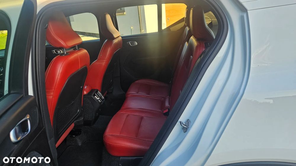 Volvo XC 40 - 23