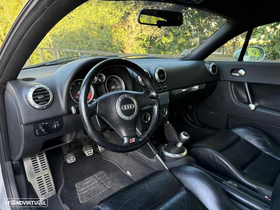 Audi TT Coupé 1.8 T - 17
