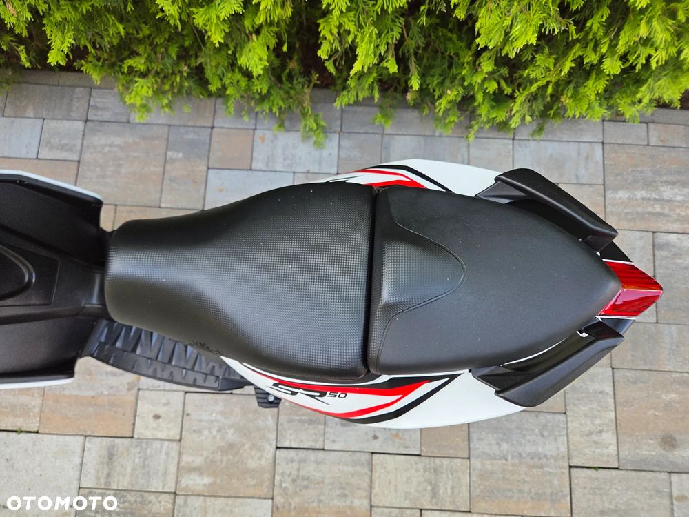 Aprilia SR - 15