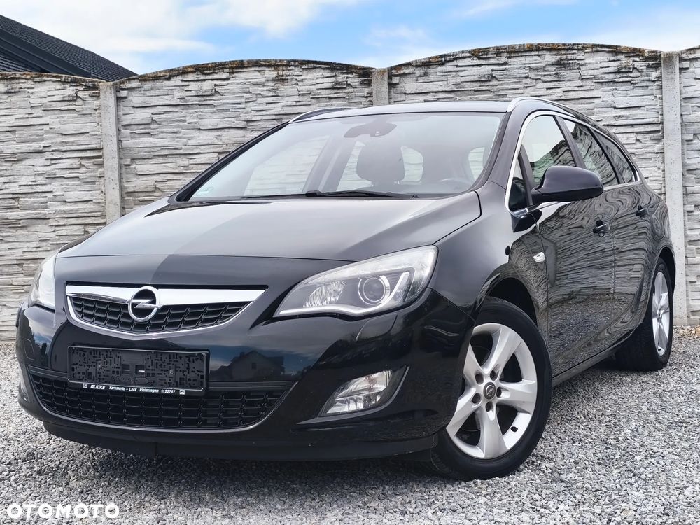 Opel Astra 1.6 Turbo Cosmo - 1