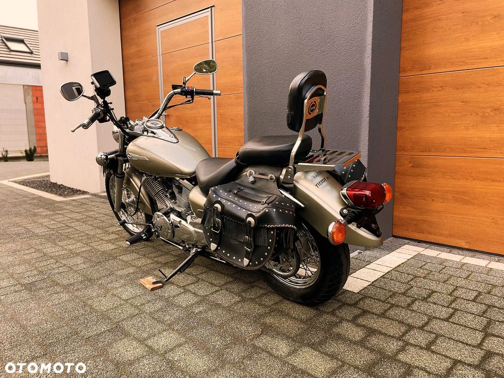 Yamaha XVS - 6