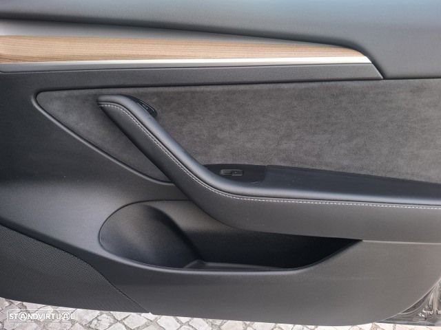 Tesla Model 3 Standard RWD - 44