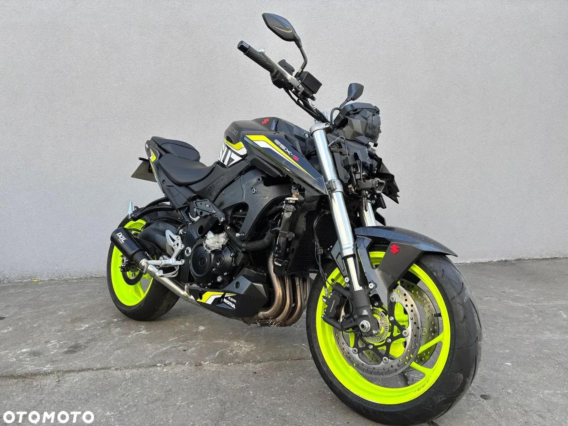 Suzuki GSX - 1