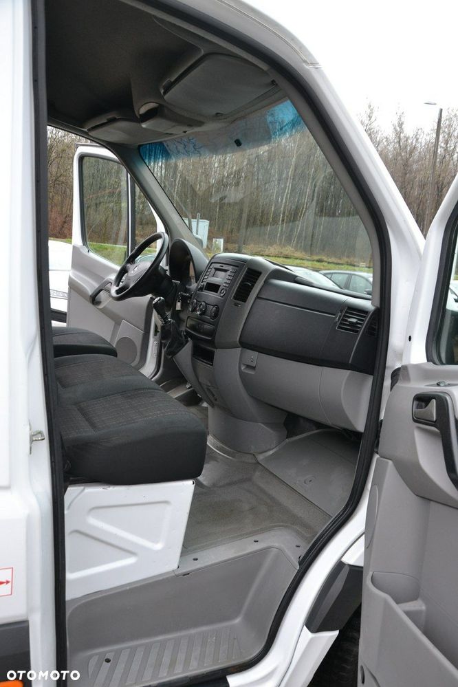 Mercedes-Benz Sprinter - 14