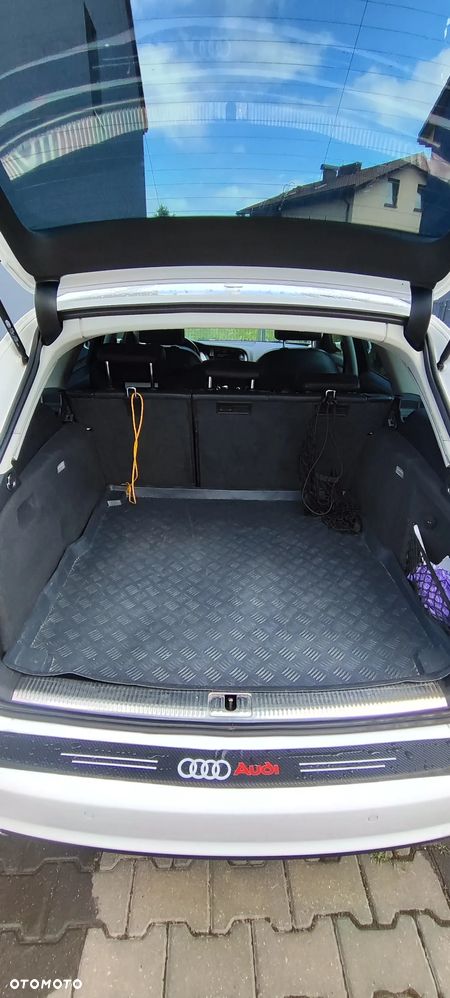 Audi A4 Avant 2.0 TDI - 9
