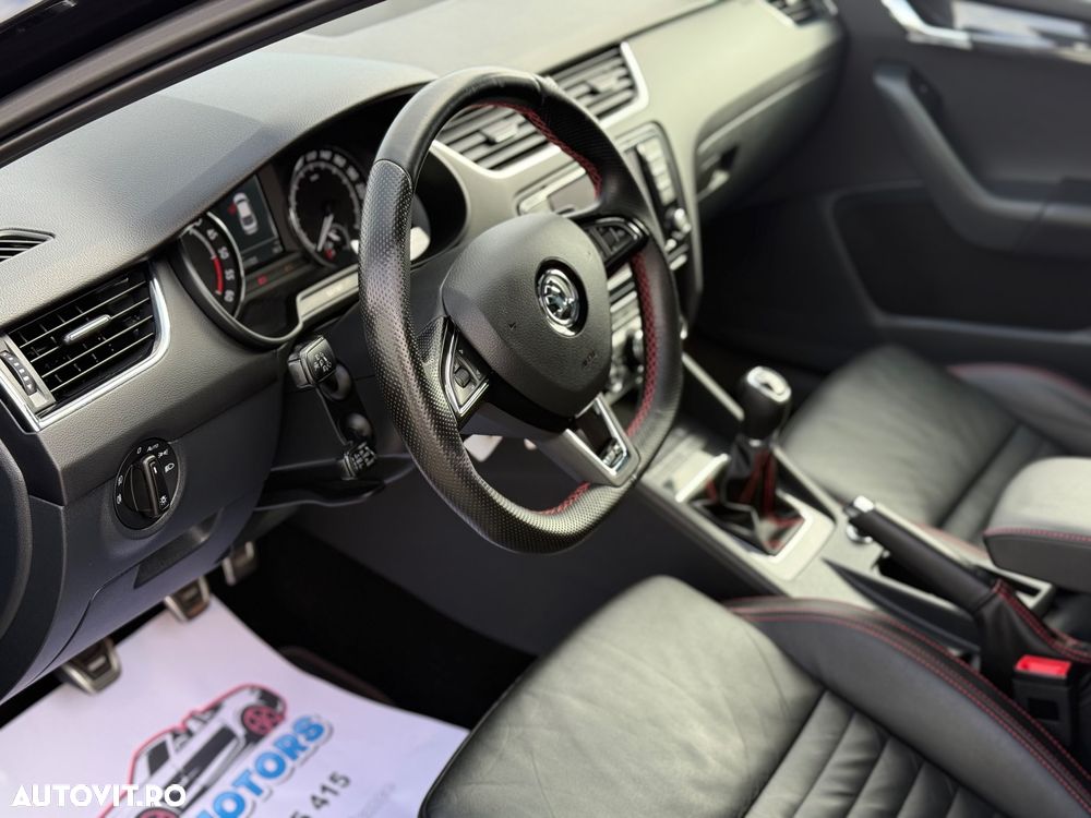 Skoda Octavia 2.0 TDI RS - 11