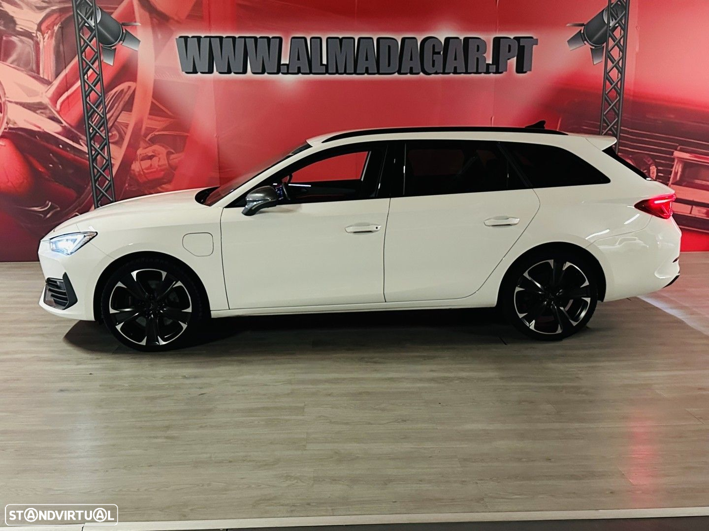 Cupra Leon ST 1.4 e-Hybrid MID DSG - 2