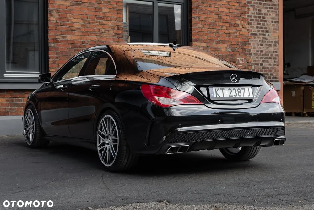 Mercedes-Benz CLA 250 4Matic 7G-DCT AMG Line - 4