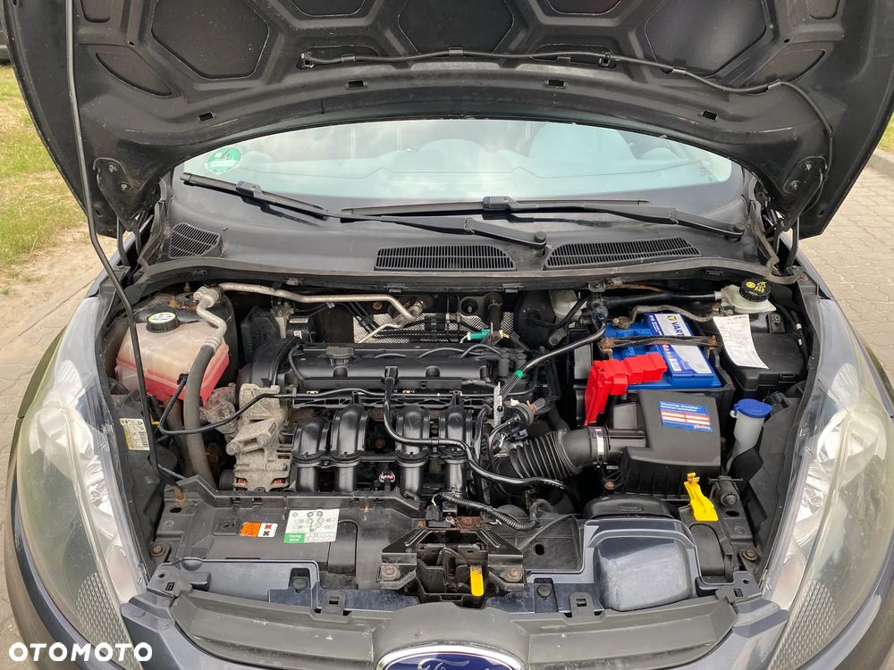 Ford Fiesta 1.25 Champions Edition - 32