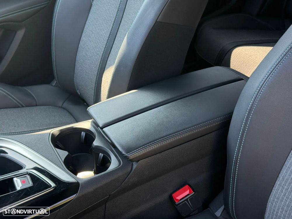 Peugeot 3008 1.5 BlueHDi Allure EAT8 - 6