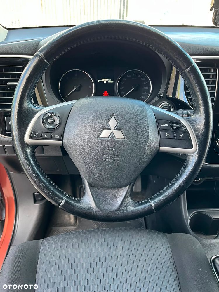 Mitsubishi Outlander 2.2 DID Intense - 8