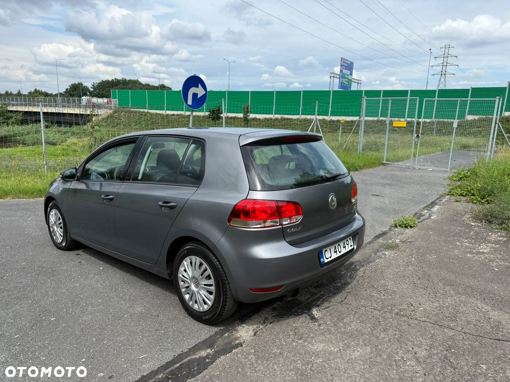 Volkswagen Golf 1.6 TDI DPF BlueMotion - 2