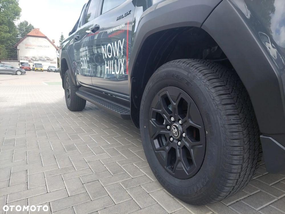 Toyota Hilux 2.8 D-4D mHEV Double Cab Invincible 4x4 - 32