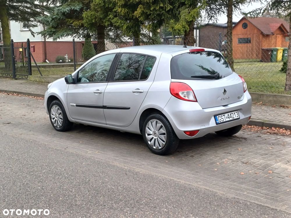 Renault Clio 1.5 dCi Alize - 7