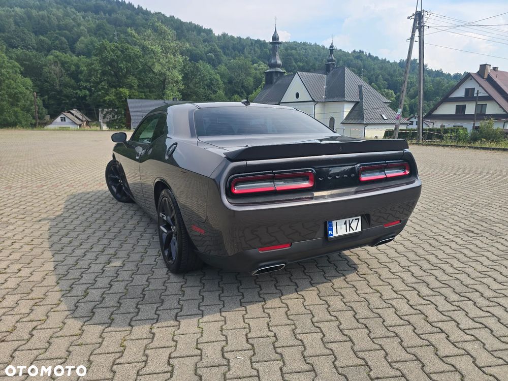 Dodge Challenger 5.7 R/T - 12
