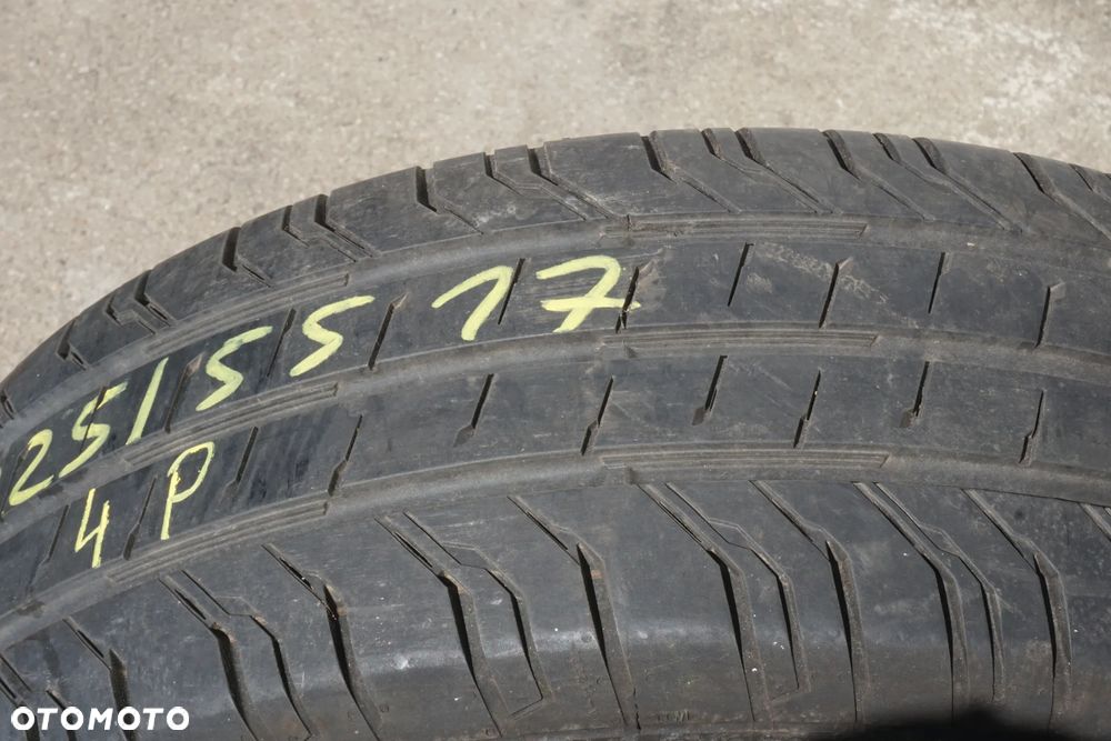 225 55 17C Continental ContiVanContact200 22r - 3