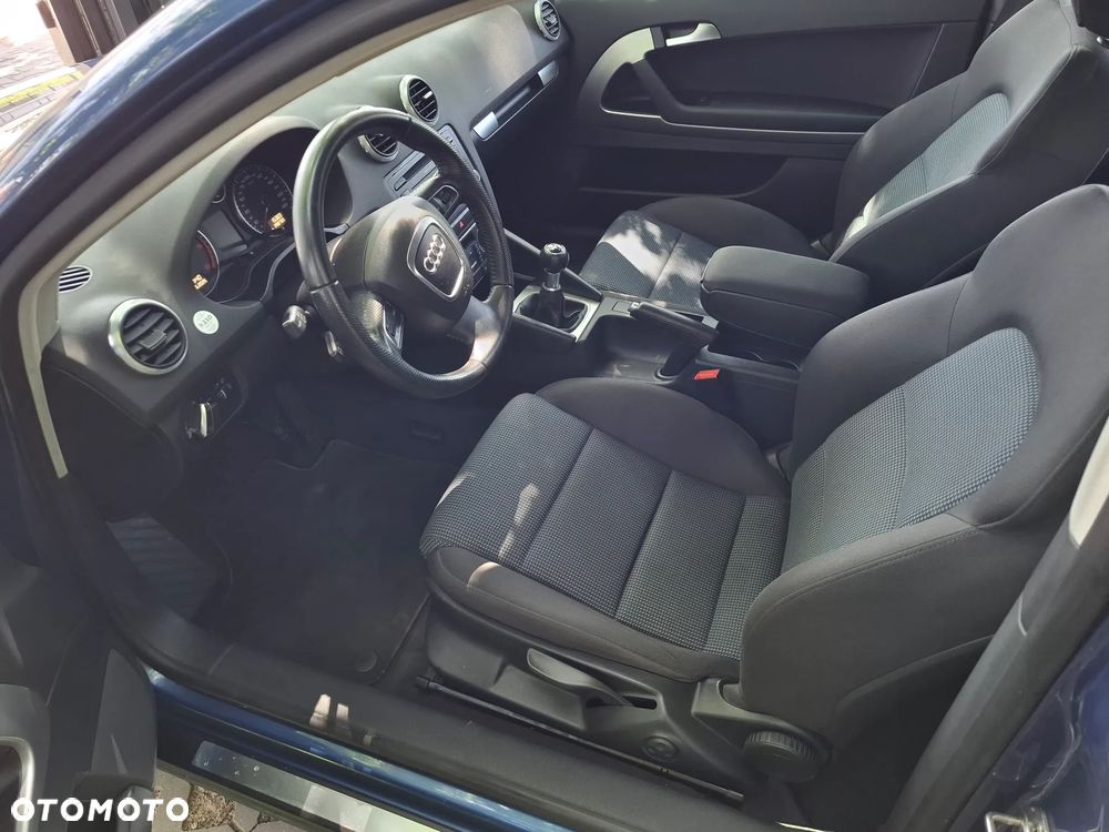 Audi A3 3-drzwiowe 2.0 TDI Ambiente - 12